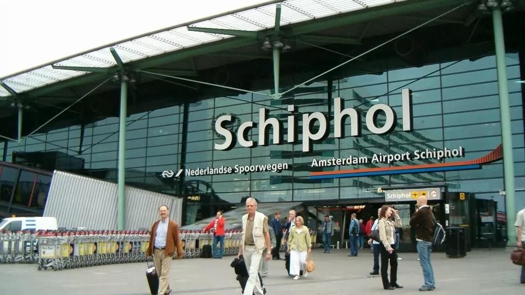 Delta Airlines AMS Terminal, Amsterdam Airport Schiphol