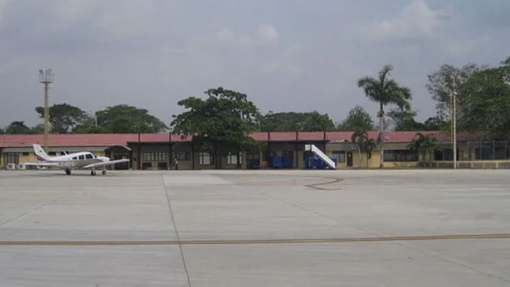 Avianca Airlines Las Brujas Airport – CZU Terminal