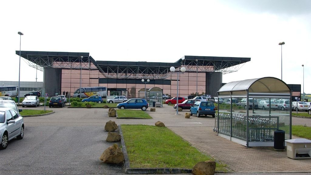 Aegean Airlines Lorraine Airport – ETZ Terminal