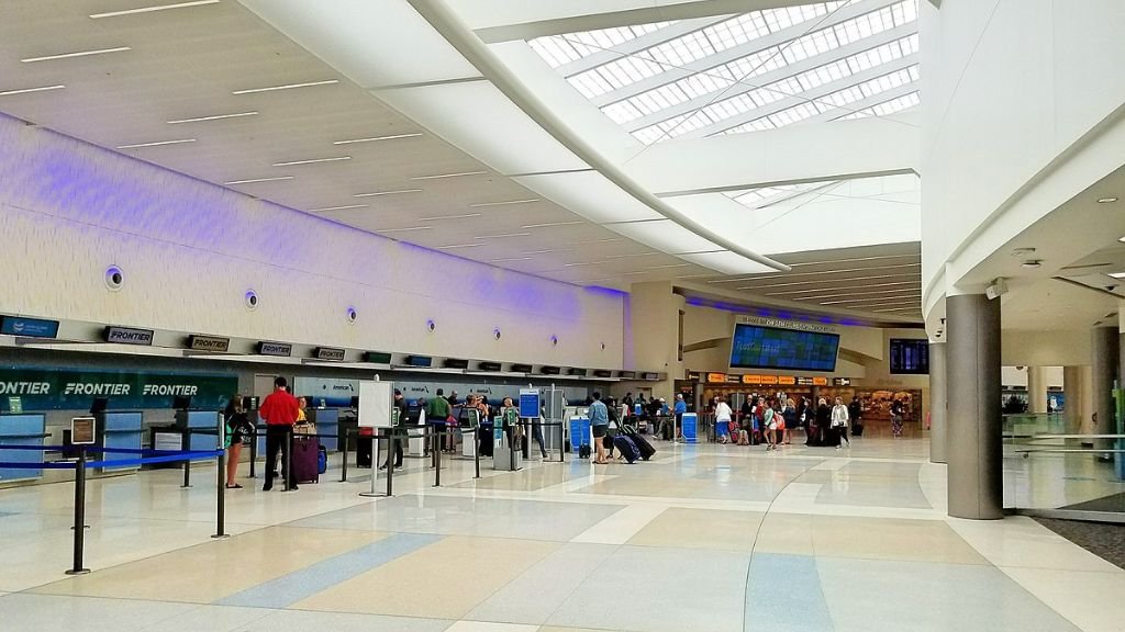 Spirit Airlines John Glenn Columbus International Airport – CMH Terminal