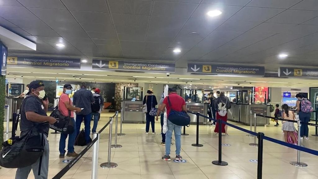 Spirit Airlines La Aurora International Airport –  GUA Terminal