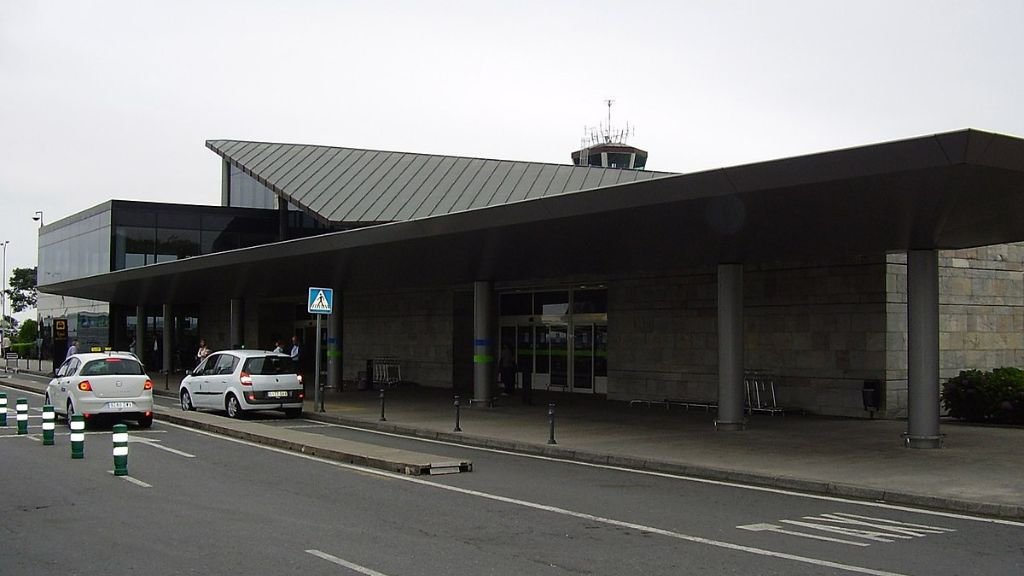 Iberia Airlines A Coruña Airport – LCG  Terminal