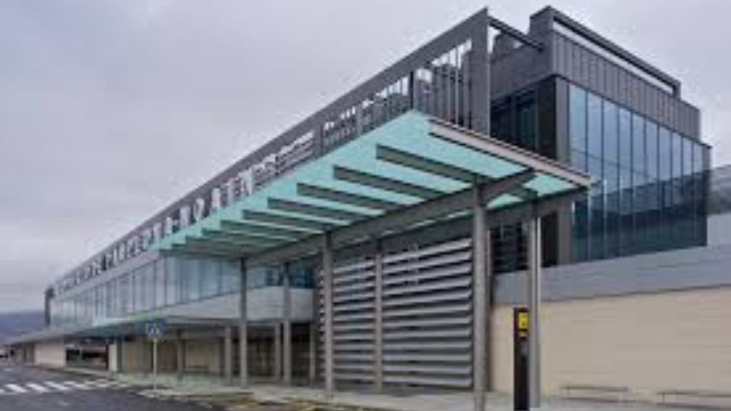 Iberia Airlines Pamplona Airport – PNA  Terminal