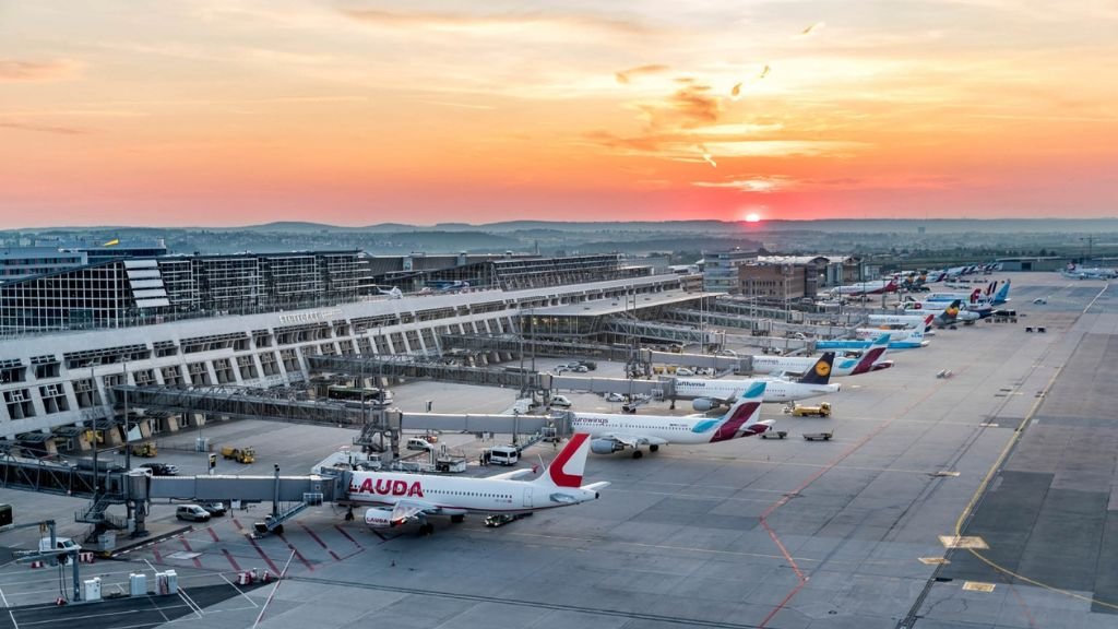 Lufthansa Airlines Stuttgart Airport – STR Terminal