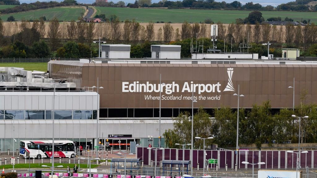 Qatar Airways Edinburgh Airport – EDI Terminal
