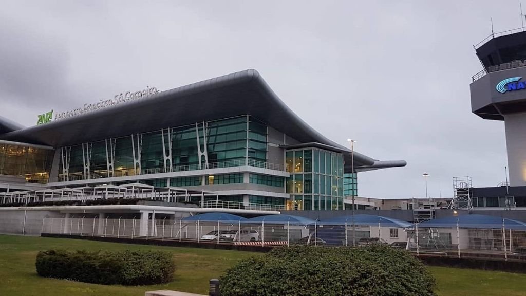 Phillipines Airlines Francisco Sá Carneiro Airport – OPO Terminal