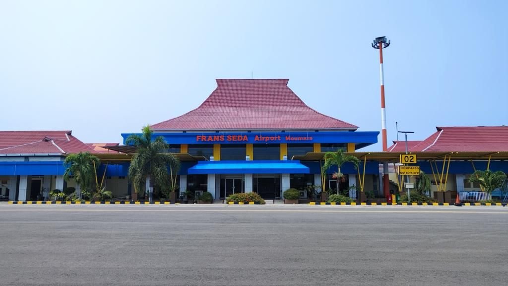 Lion Air Francis Xaverius Seda Airport – MOF  Terminal