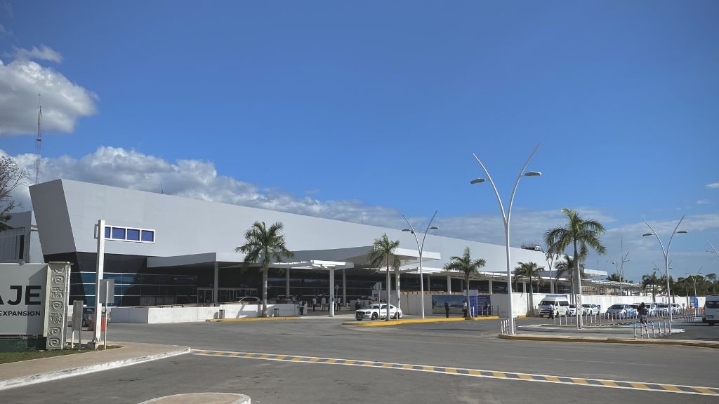 EL AL Airlines Mérida International Airport – MID Terminal