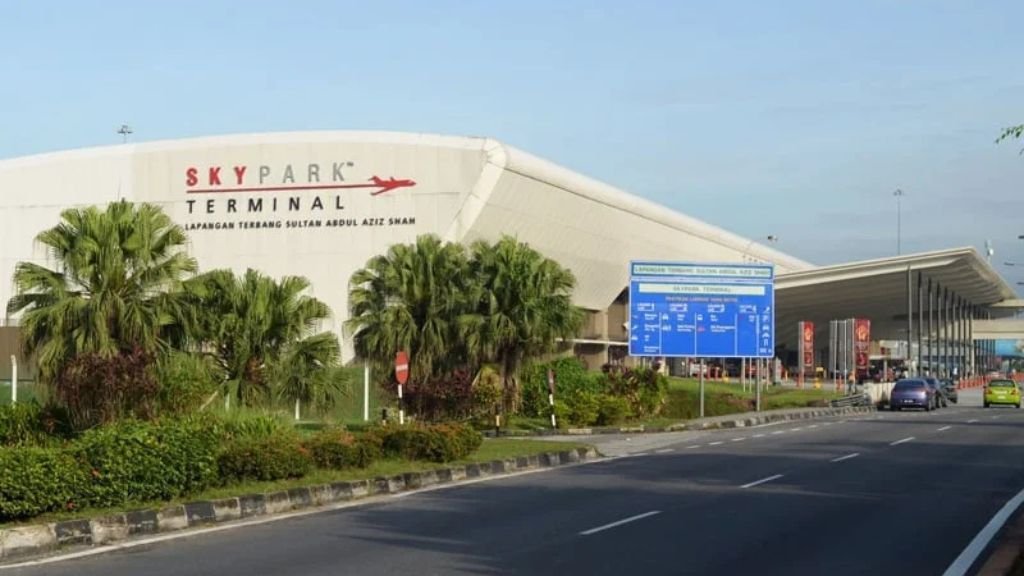 Lion Air Sultan Abdul Aziz Shah Airport – SZB  Terminal