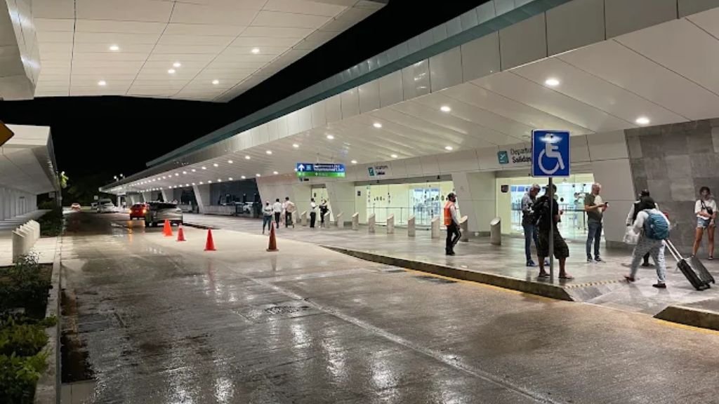 Alaska Airlines CUN Terminal – Cancun International Airport