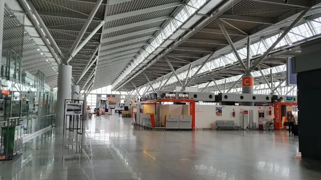 British Airways WAW Terminal – Warsaw Chopin Airport