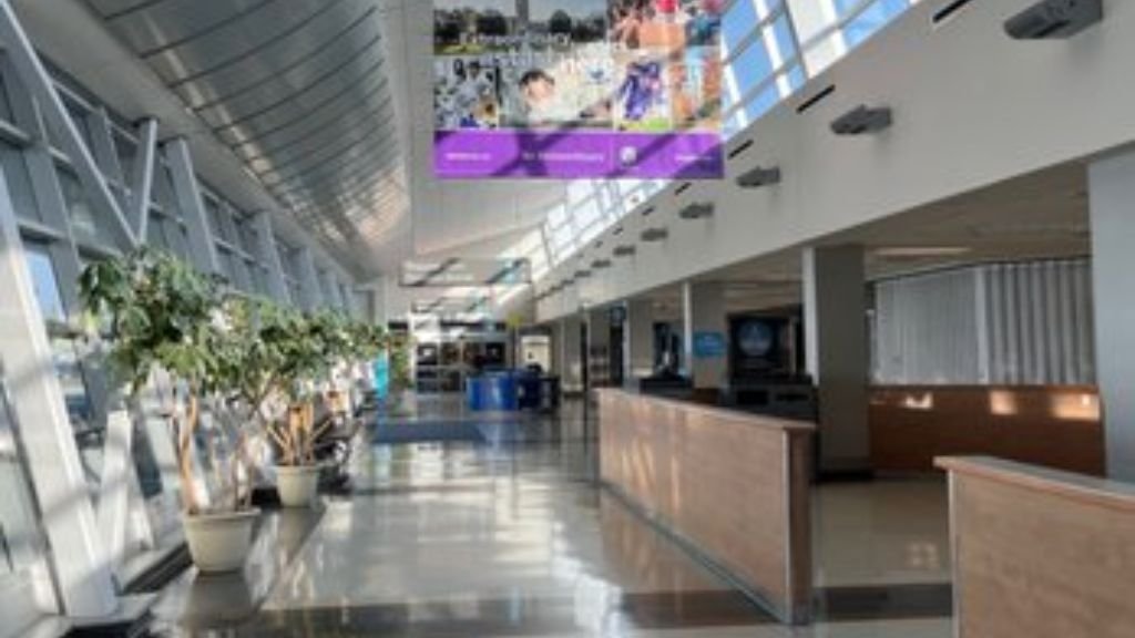 WestJet Airlines YXU Terminal – London International Airport